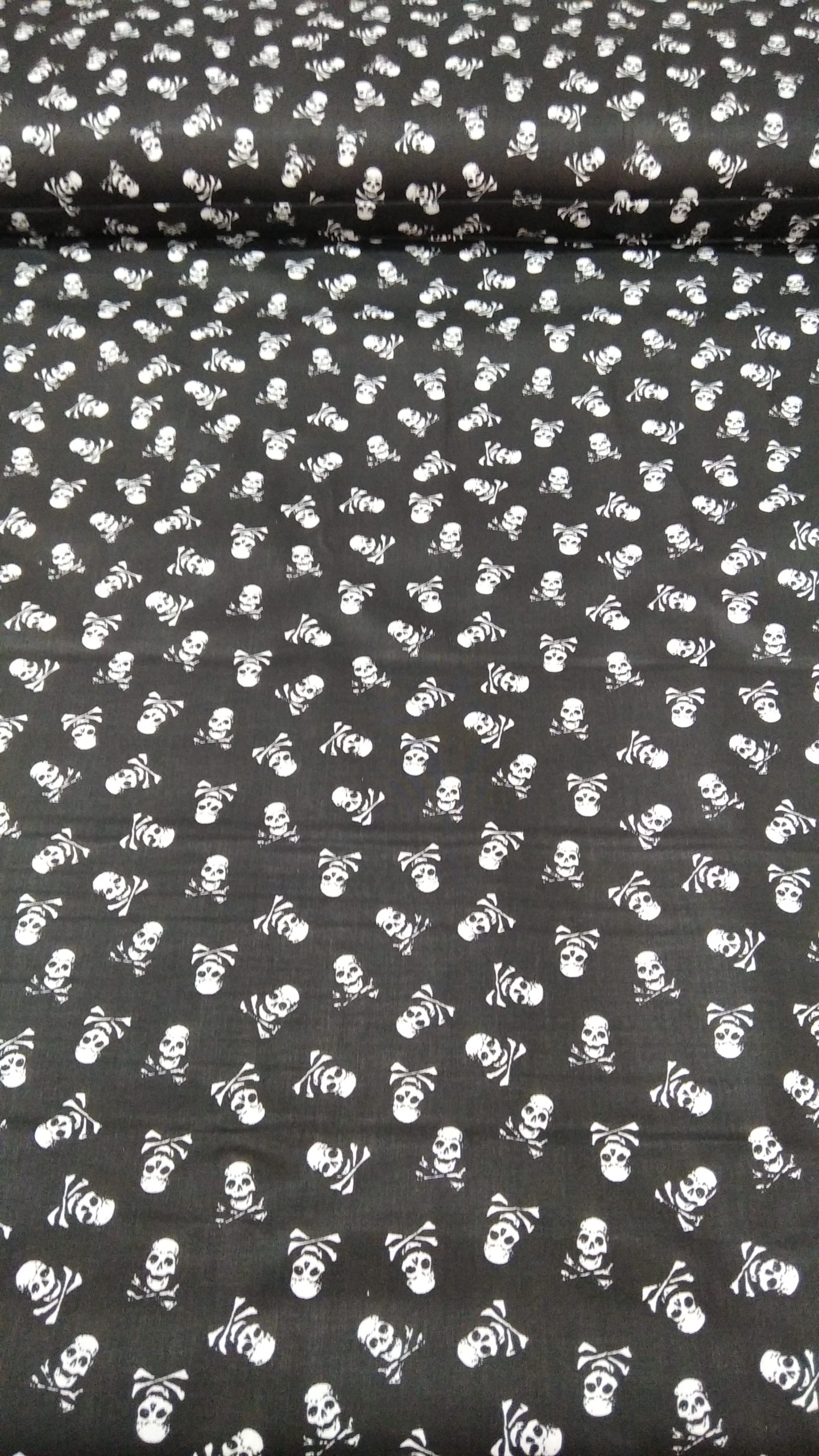 Koponya - kalóz mintás fekete fehér pamutvászon