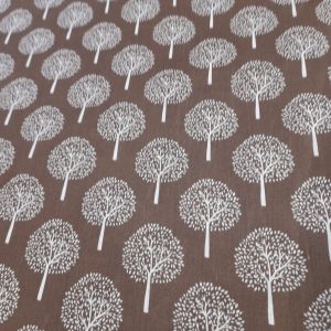 Barna-fehér mintás pamut-poliészter vászon