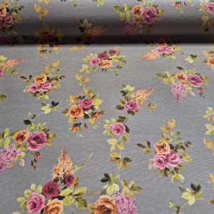 Szürke alapon rózsás letörölhető textil terítő