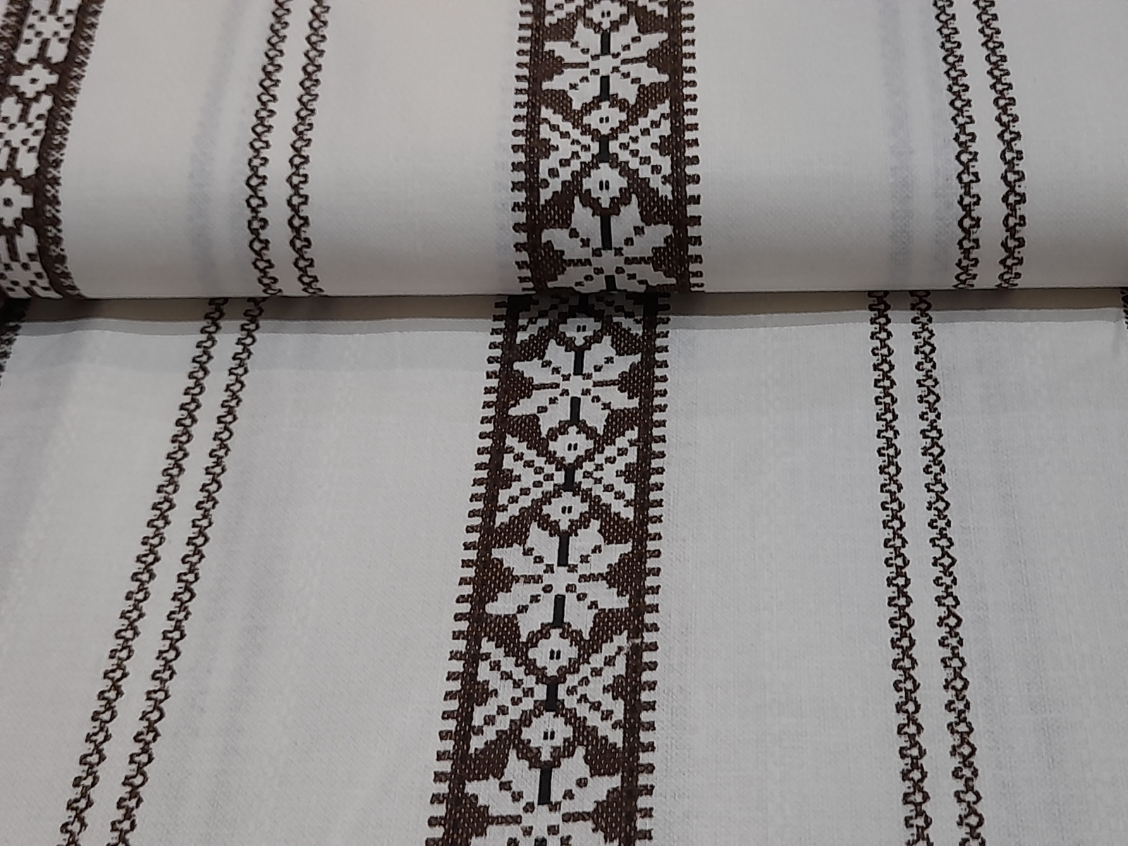 Kékfestős - barna népimintás pamutvászon