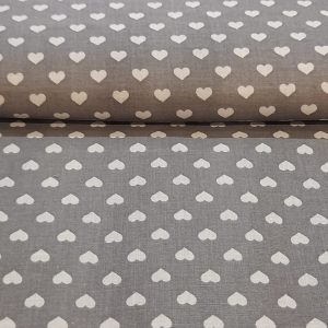 Szürke alapon szívecskés pamutvászon