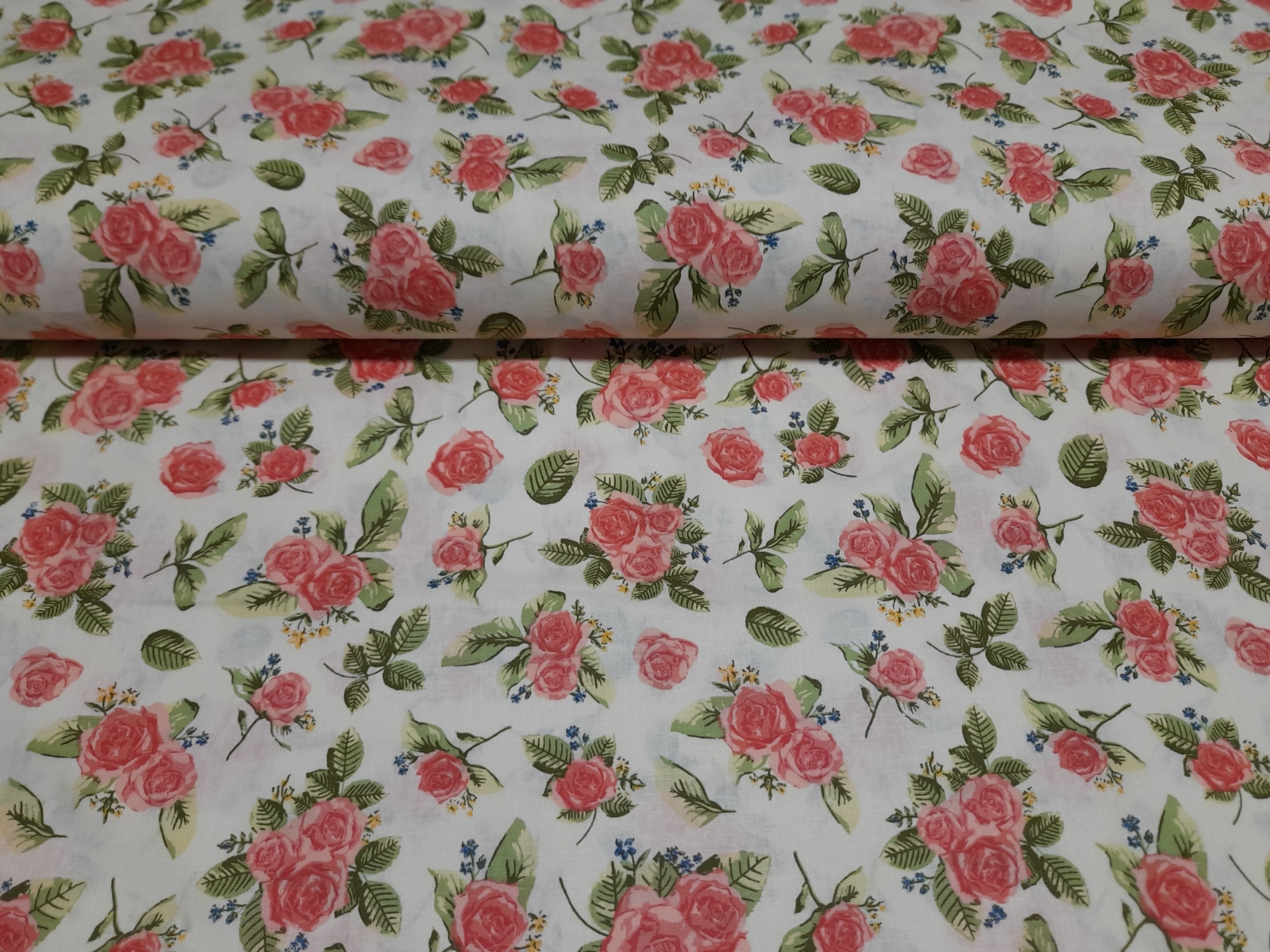 Rózsavirág mintás -120gr/140cm Pamutvászon
