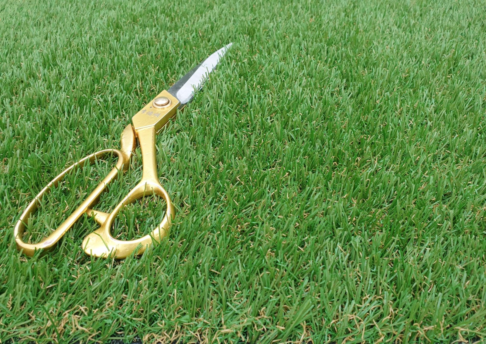 Emerald 30mm "A természetes szépség" 5990 Ft/m²