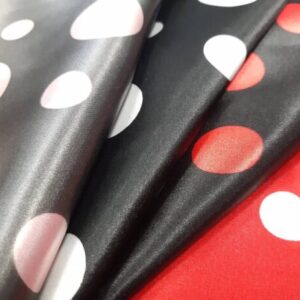 Pöttyös blúzszatén