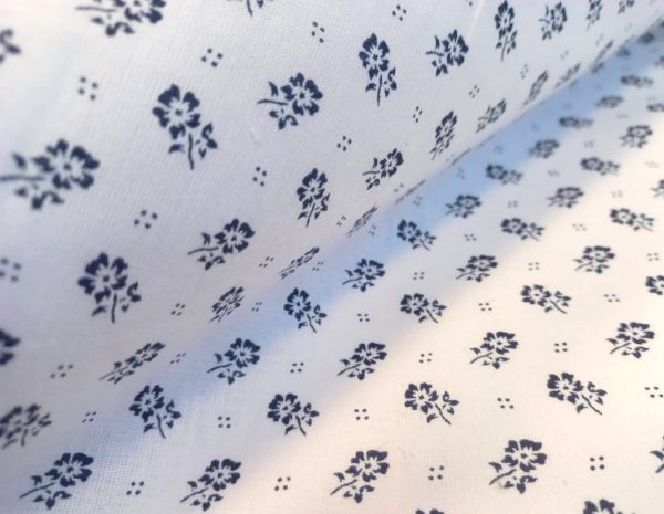 MV kékfestő kis virág